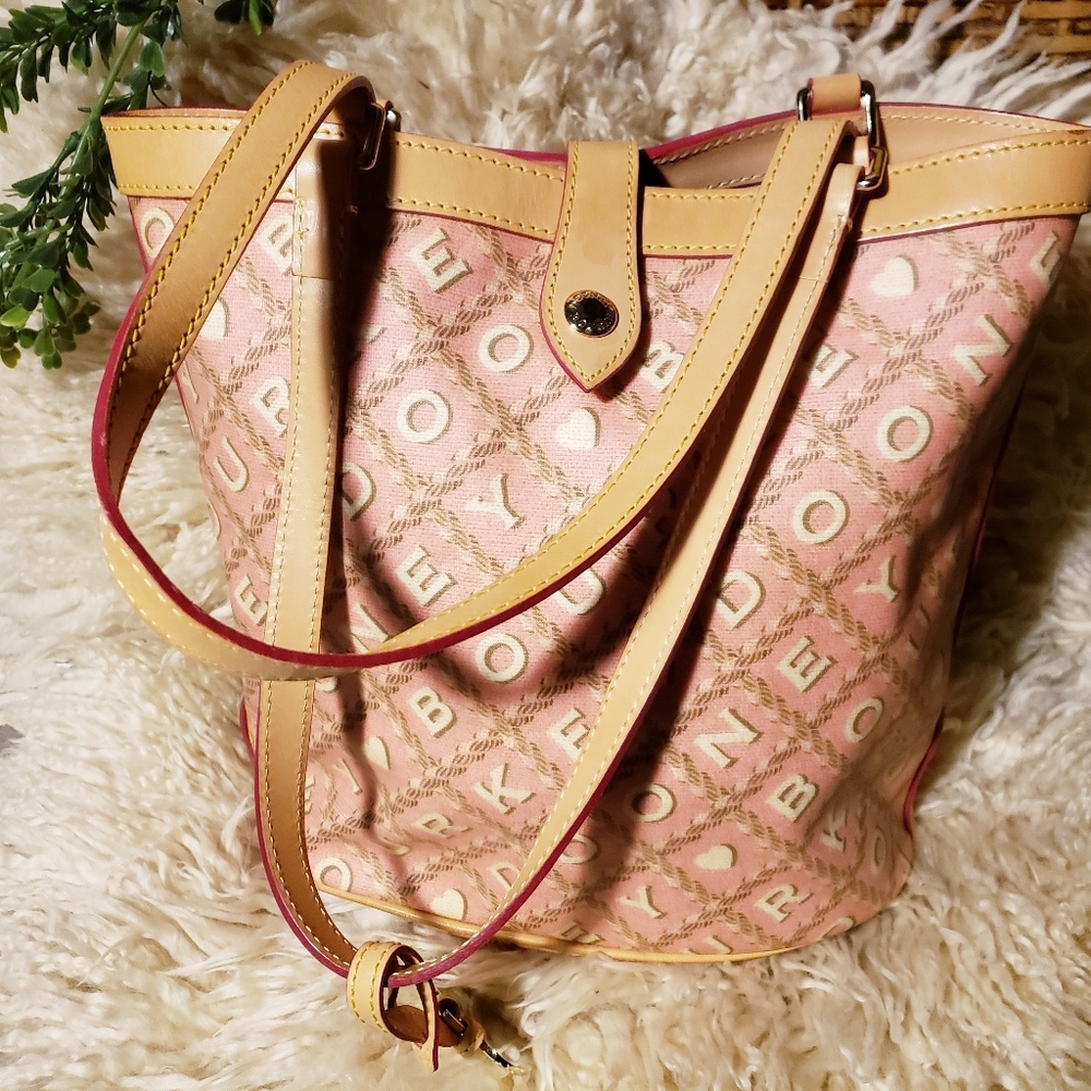 Dooney and Bourke purse